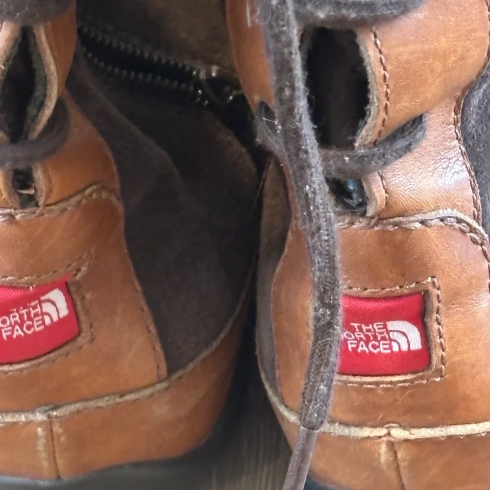 The North Face Brown and Tan Faux-Fur Trim Winter Boots 105 - Picture 2 of 6